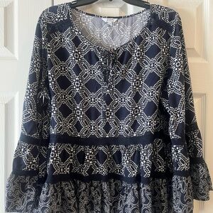 Crown & Ivy Navy Geometric Blouse